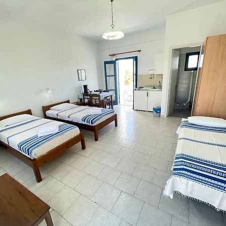 Thalassitis Coastal Apartments Perivolos  Buitenkant foto