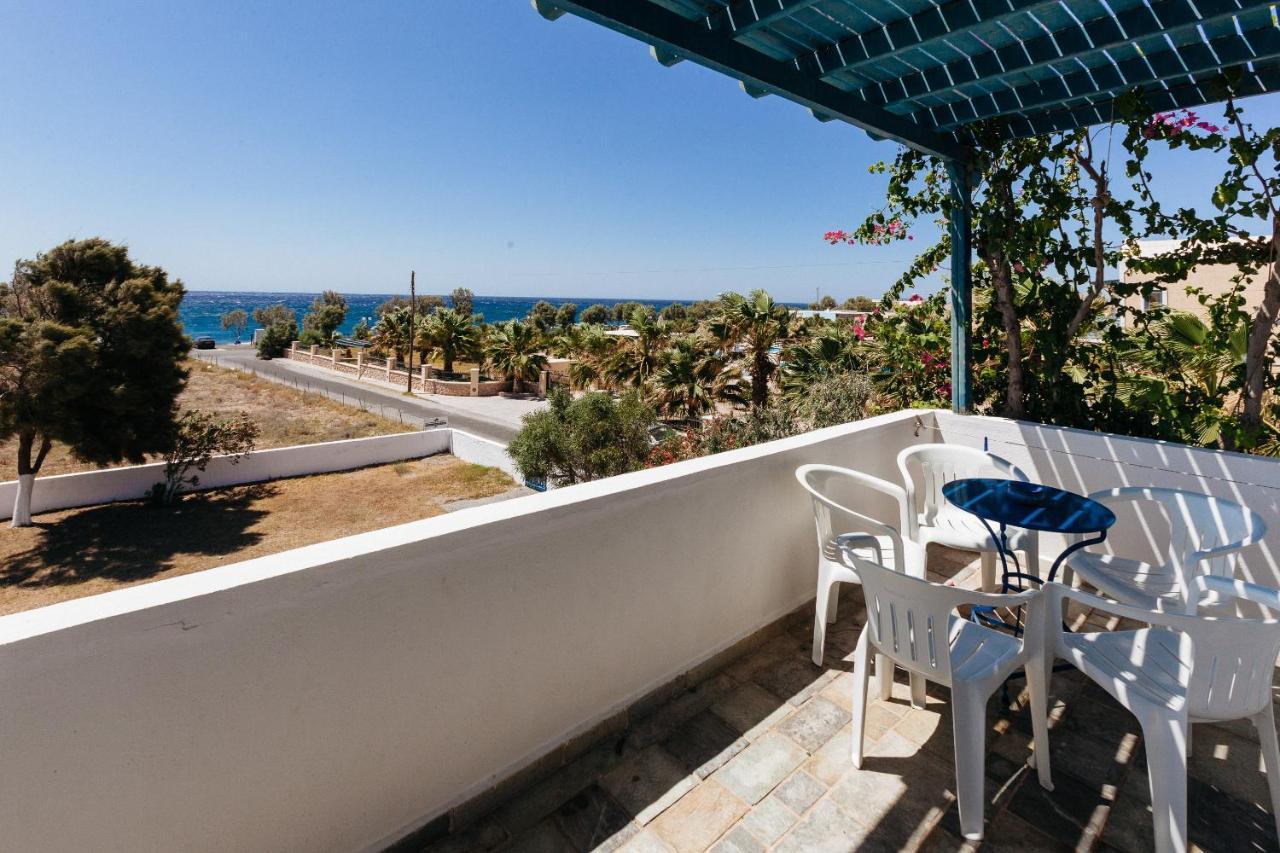 Thalassitis Coastal Apartments Perivolos  Buitenkant foto