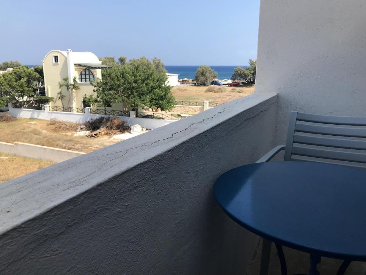 Thalassitis Coastal Apartments Perivolos  Buitenkant foto