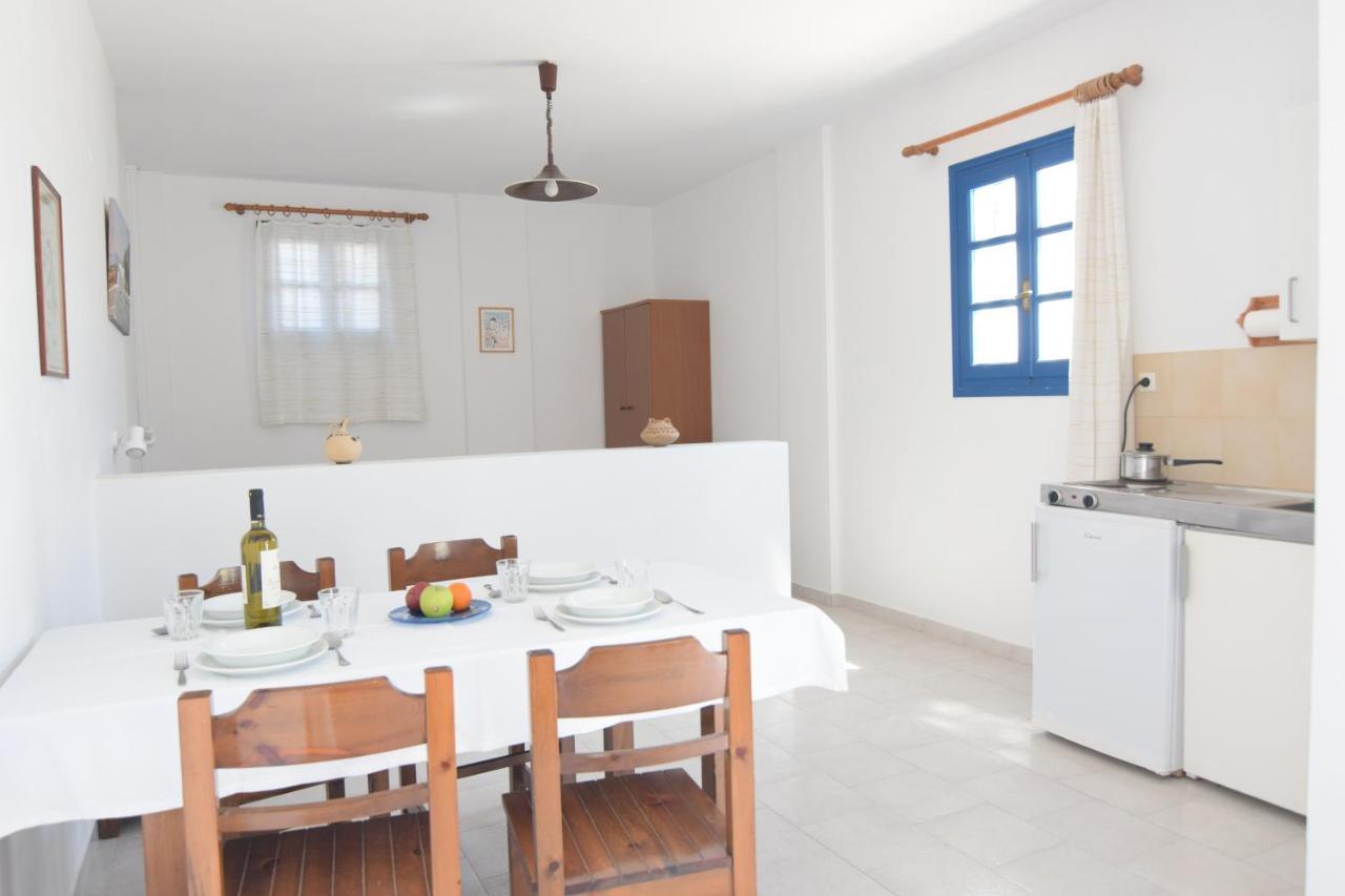 Thalassitis Coastal Apartments Perivolos  Buitenkant foto