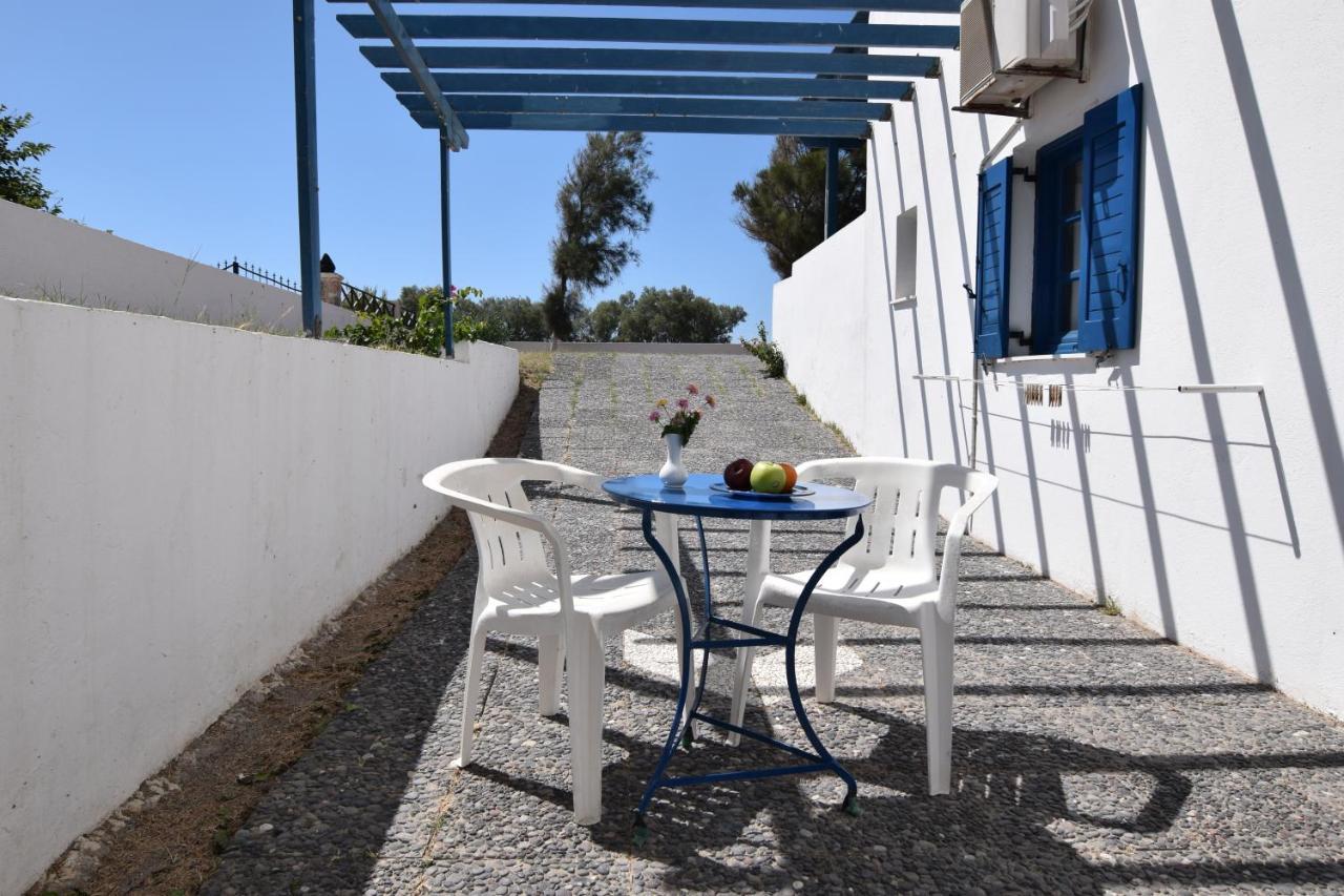 Thalassitis Coastal Apartments Perivolos  Buitenkant foto