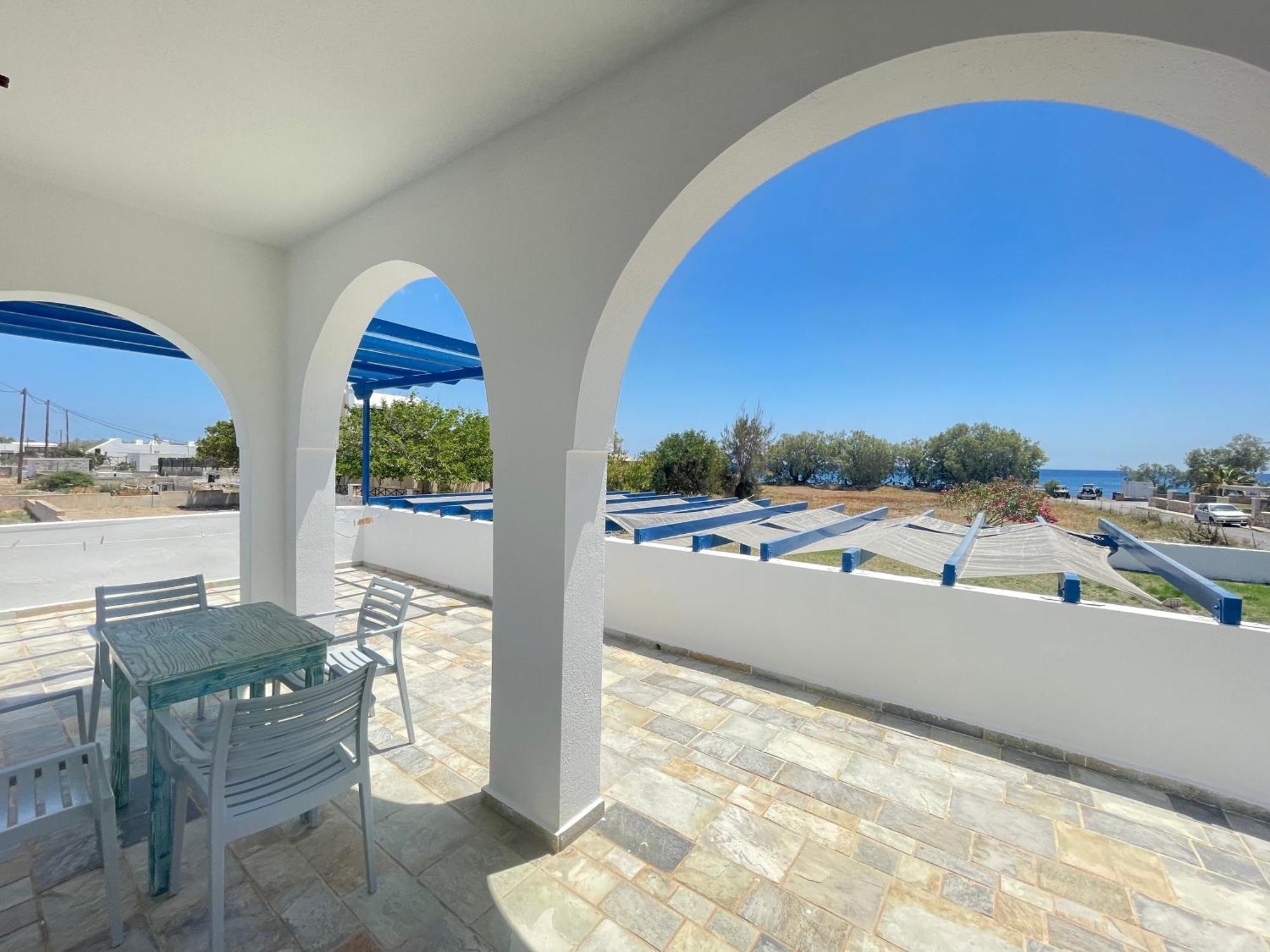 Thalassitis Coastal Apartments Perivolos  Buitenkant foto