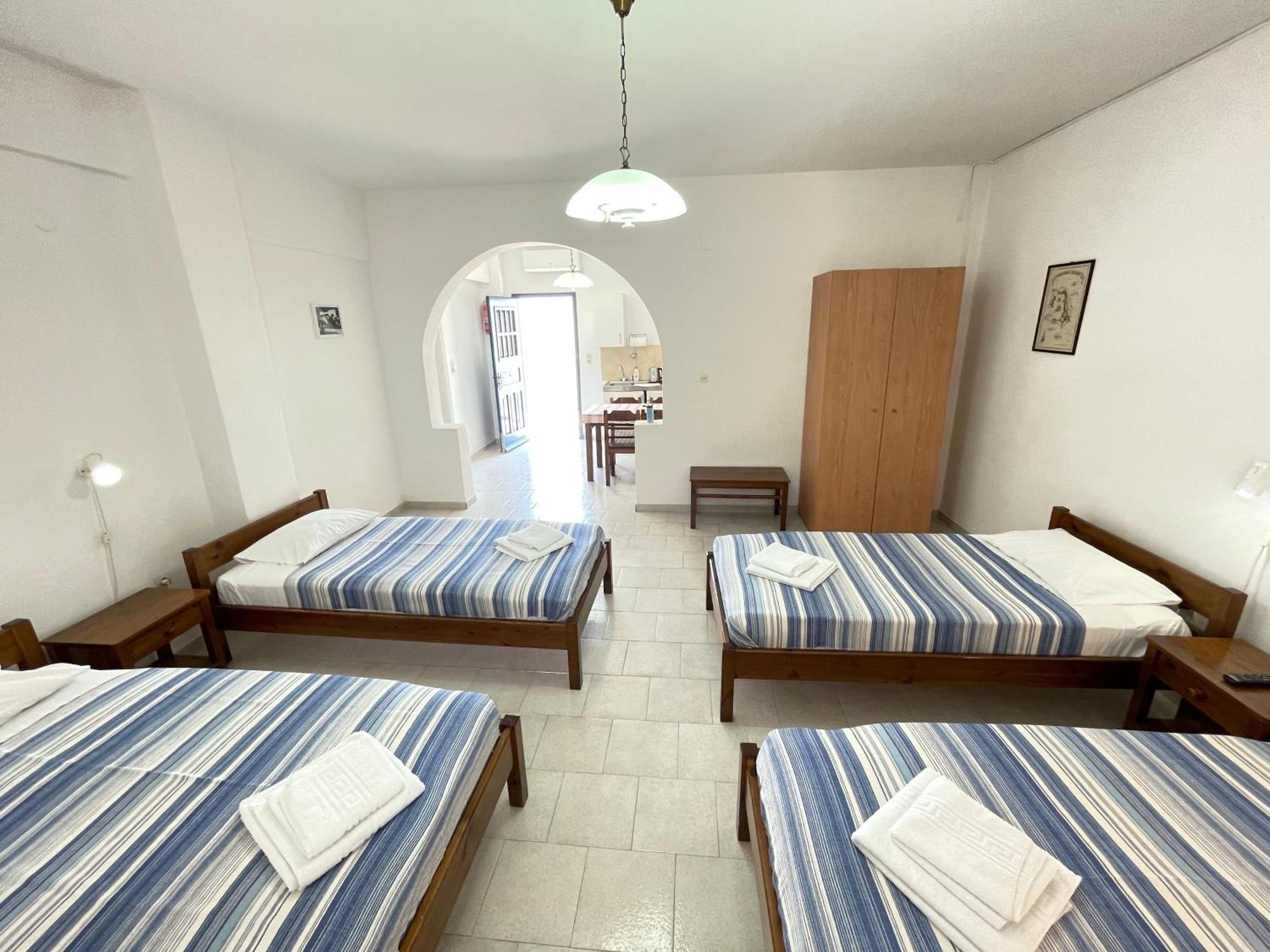 Thalassitis Coastal Apartments Perivolos  Buitenkant foto