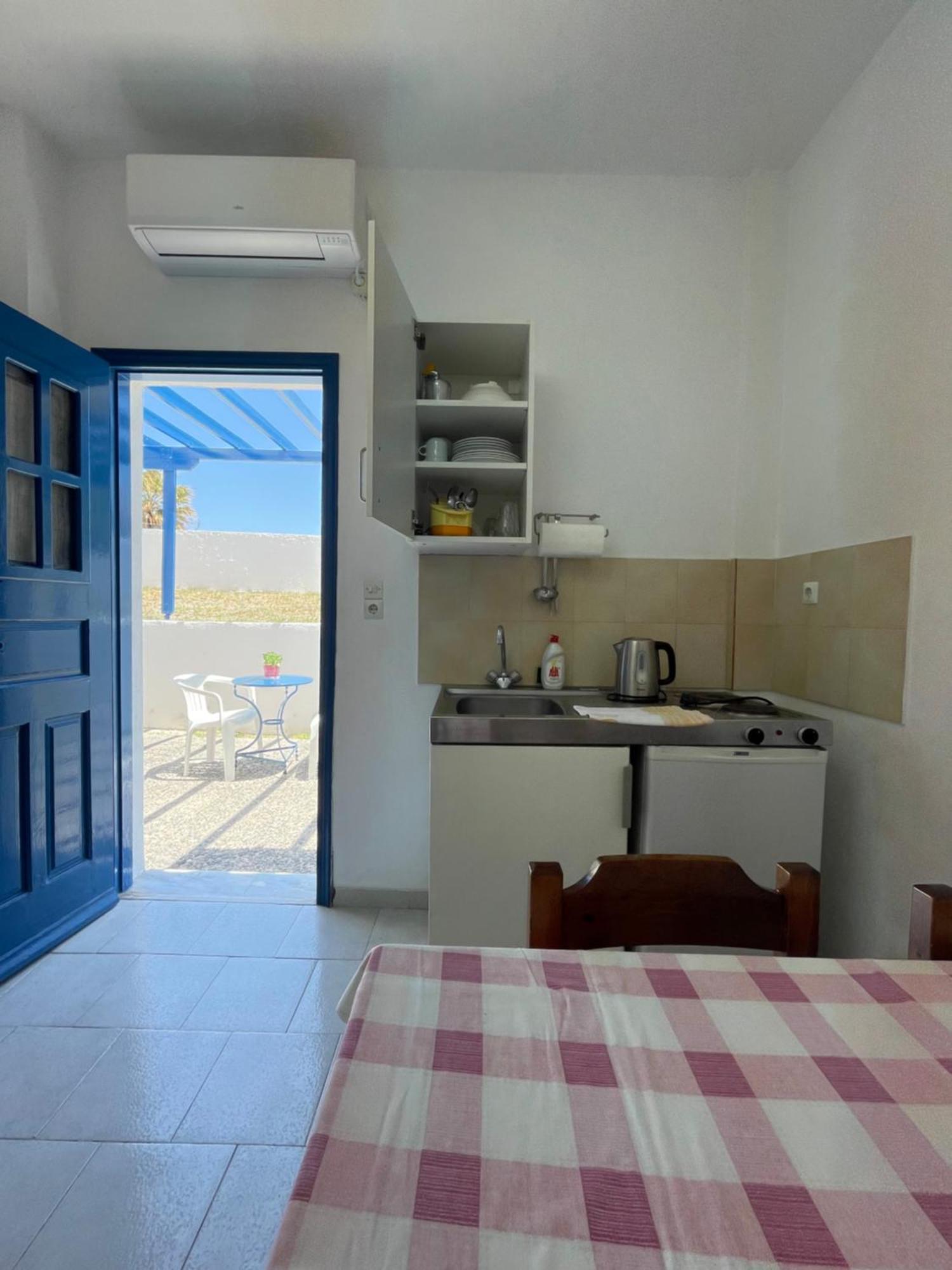 Thalassitis Coastal Apartments Perivolos  Buitenkant foto