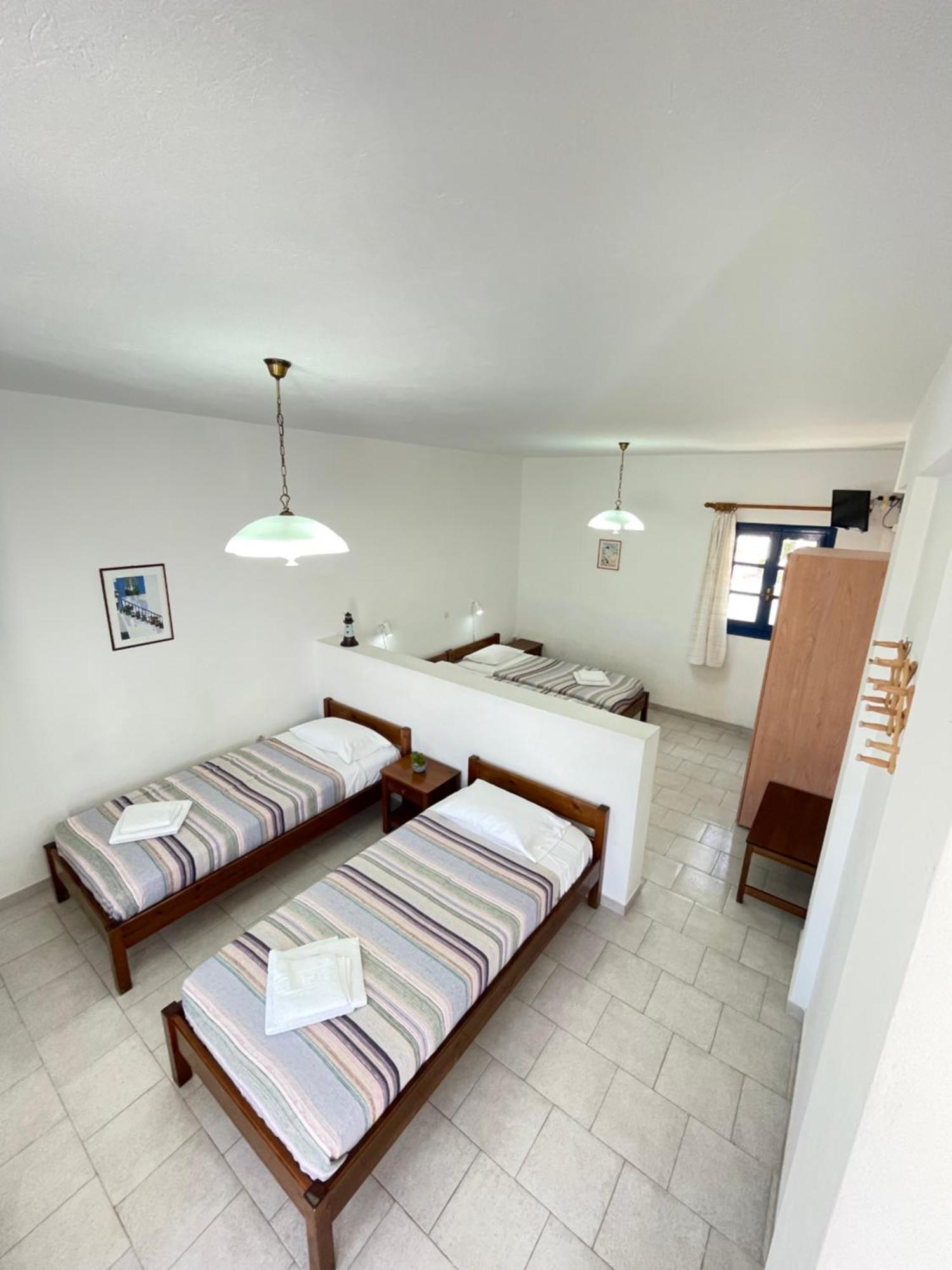 Thalassitis Coastal Apartments Perivolos  Buitenkant foto