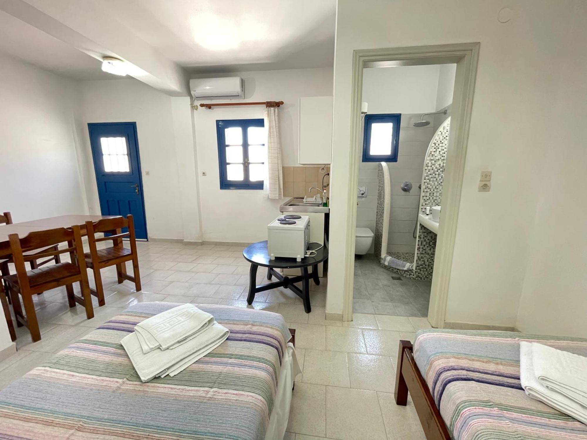 Thalassitis Coastal Apartments Perivolos  Buitenkant foto